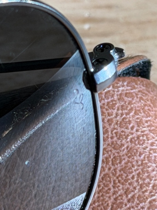 Ray-Ban~Aviator Classic~RB3025~Gunmetal Frame:Grey Gradient Lenses~Size 55-14 main image 14